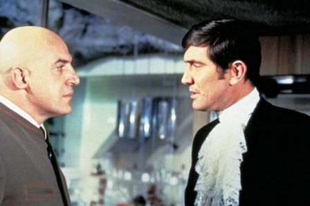 Telly Savalas et George Lazenby, sept. 2011 Telly Savalas et George Lazenby