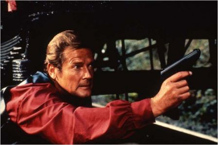 Roger Moore, mai 2012 Roger Moore